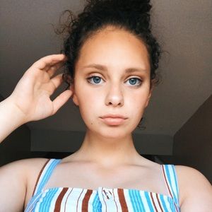 Meet your Posher, Avery